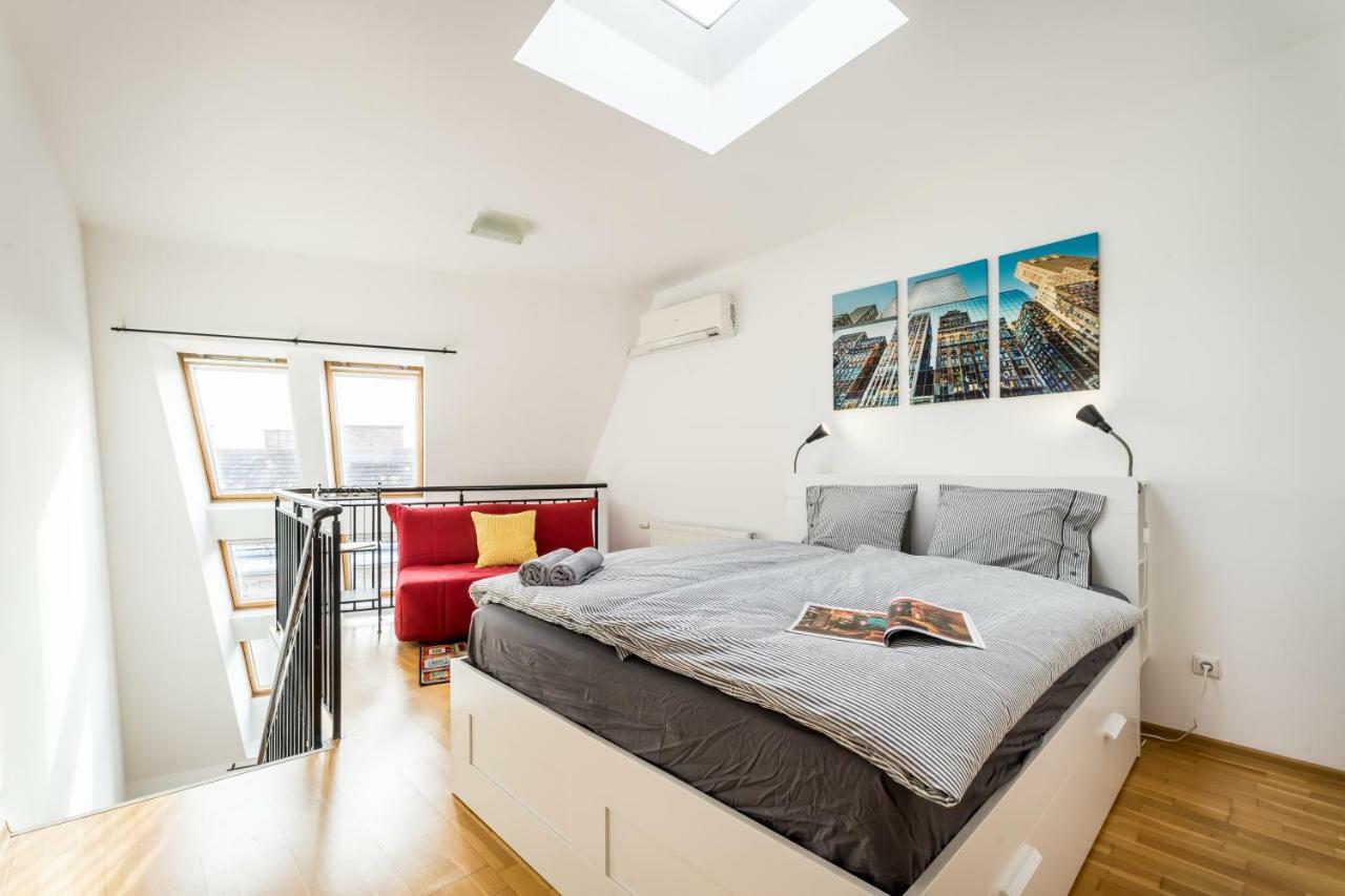 Bpr Soho Boutique Home With Ac Будапеща Екстериор снимка