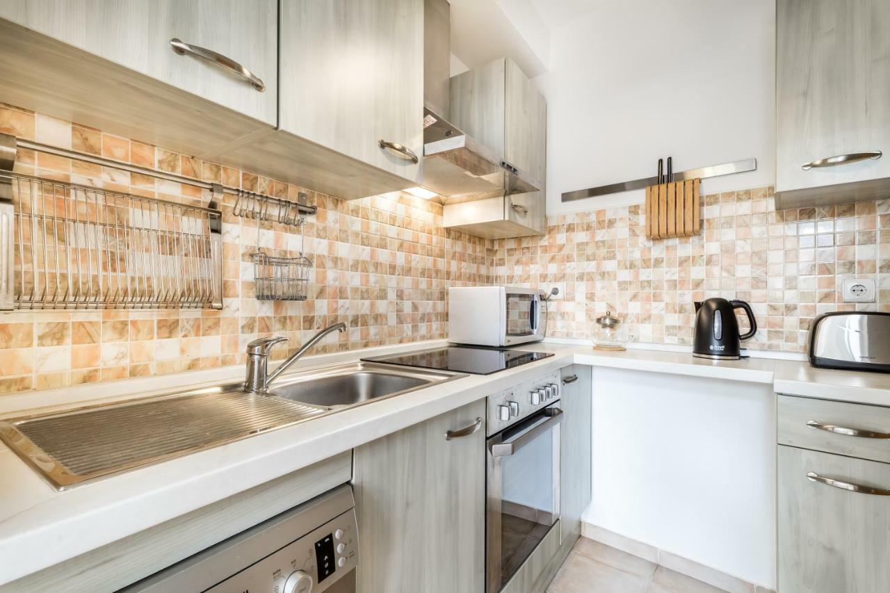 Bpr Soho Boutique Home With Ac Будапеща Екстериор снимка